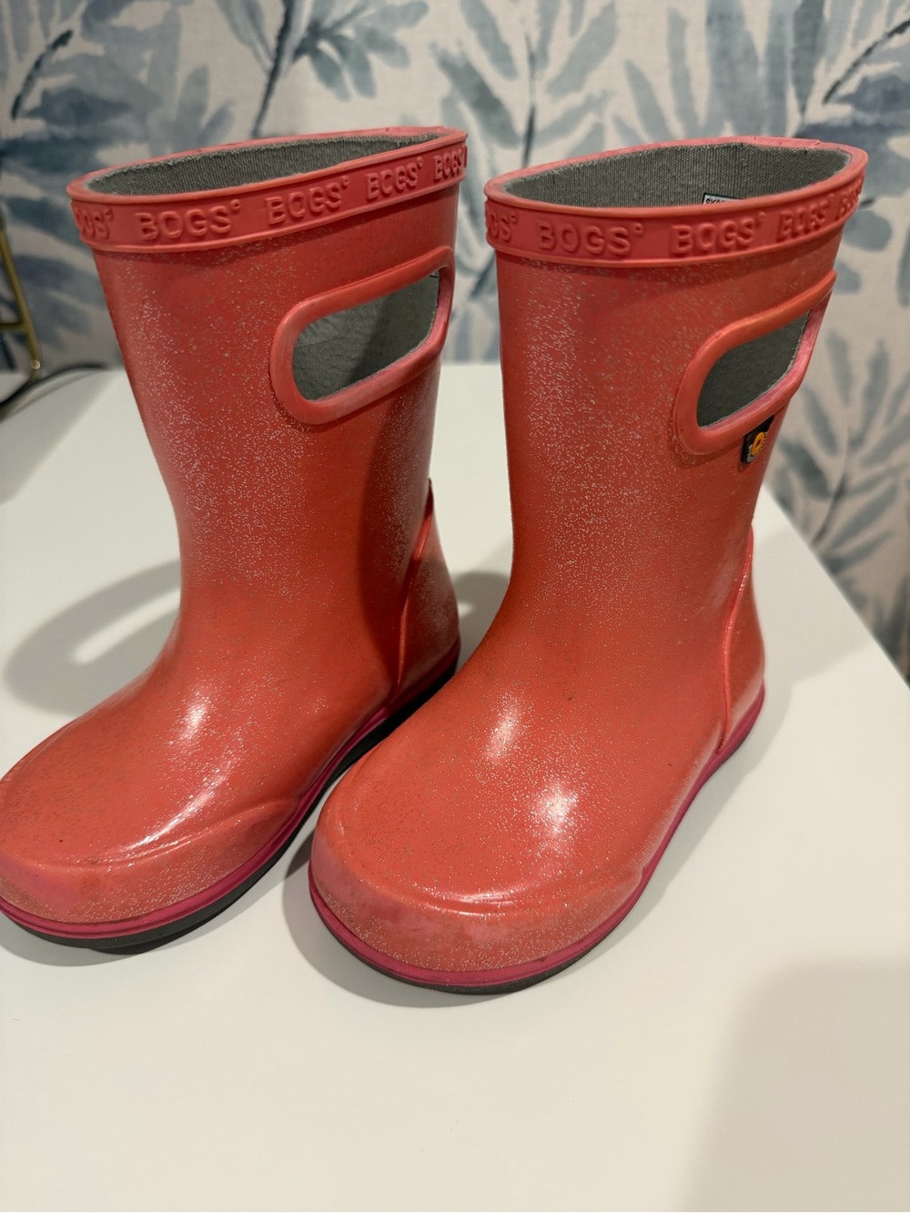 Bogs Skipper II Waterproof Pink Pull-On Rain Boots with Handles Toddler size 8
